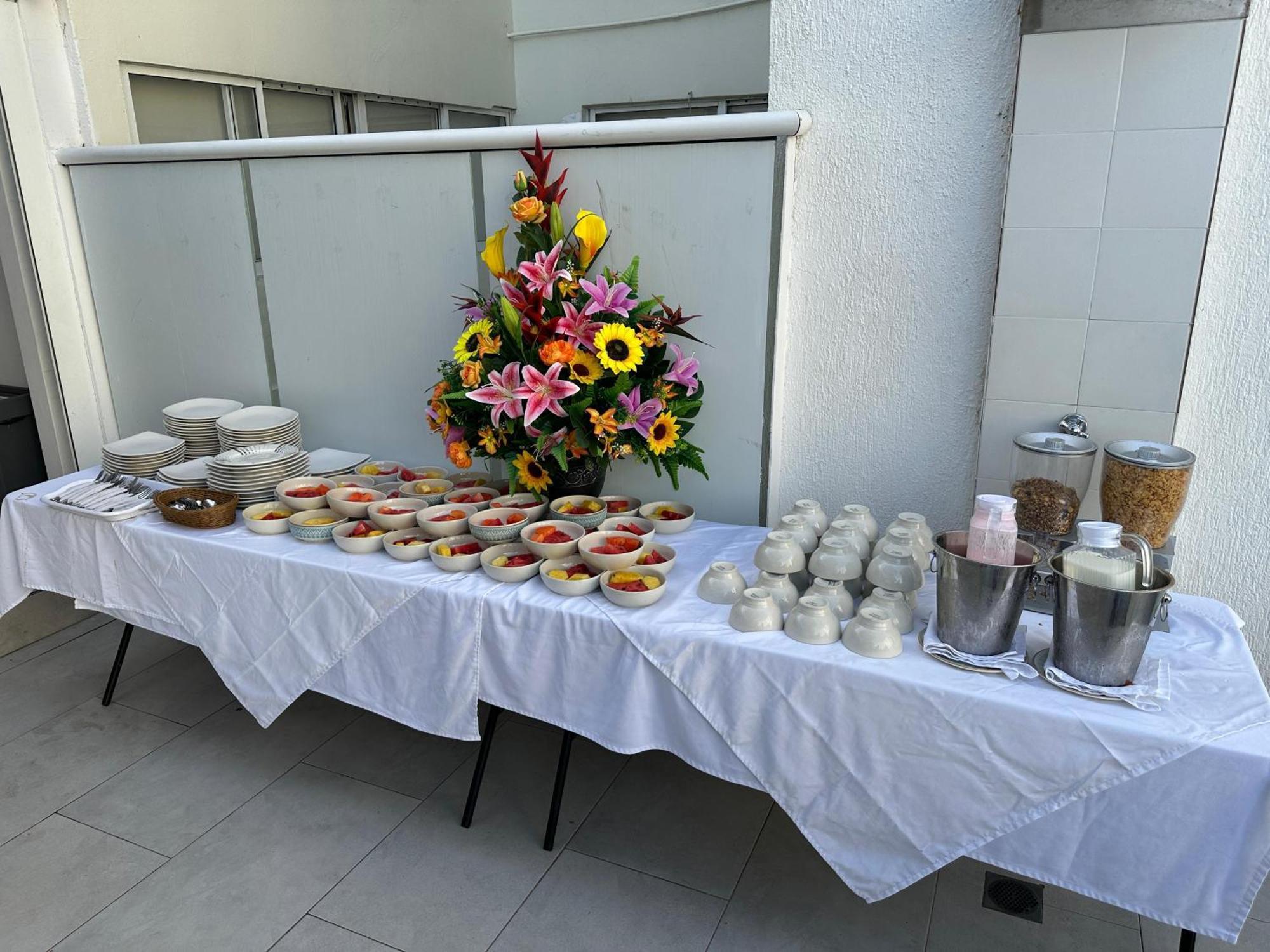 Hotel Hernandez Ctg — Fotos 1